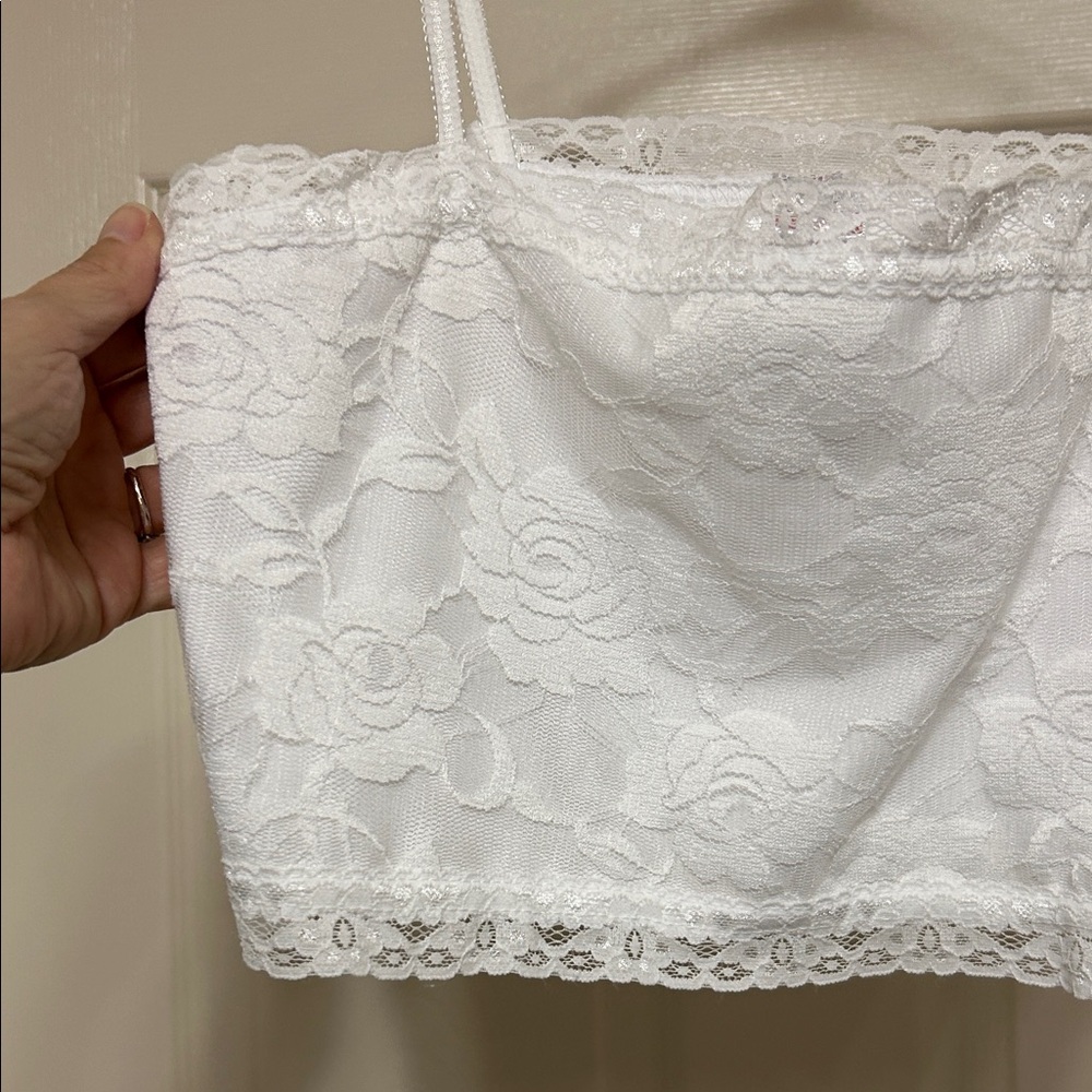 Pure Style Lace Crop Top White Semi-Sheer Gorgeous Rose Floral Lace Overlay M - Picture 5 of 10
